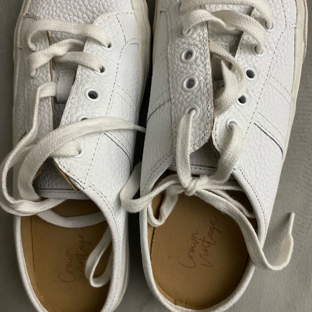 Crown Vintage women’s white backless sneakersd